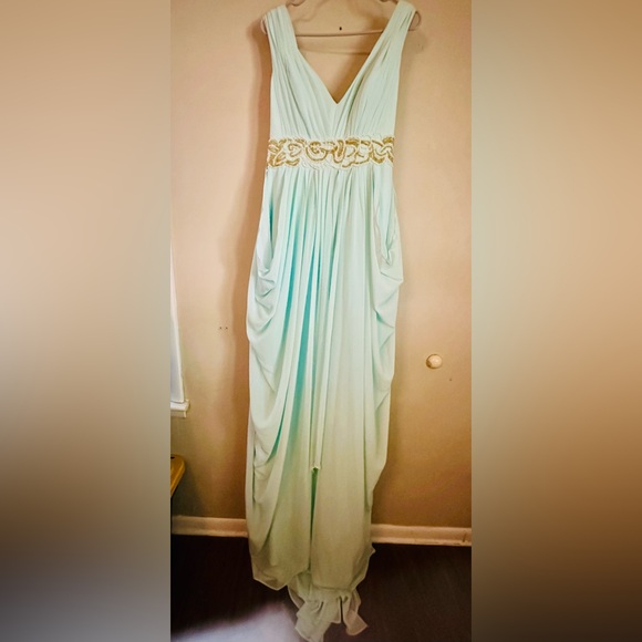 Elegant Light Aqua Gown with Gold Accents - Picture 2 of 6